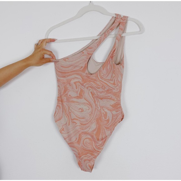 NWT L*Space Phoebe Printed Classic One-Piece‎ Swimsuit in All Swirled Up Size 8 - Picture 3 of 6